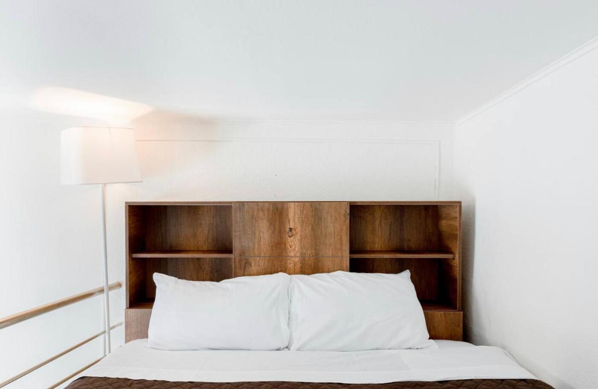 Central Location King Size Bed ティビリシ エクステリア 写真