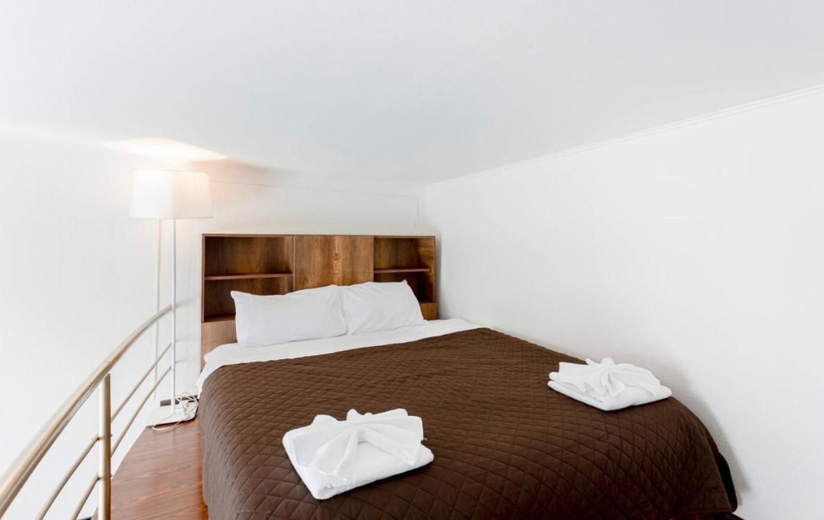 Central Location King Size Bed ティビリシ エクステリア 写真