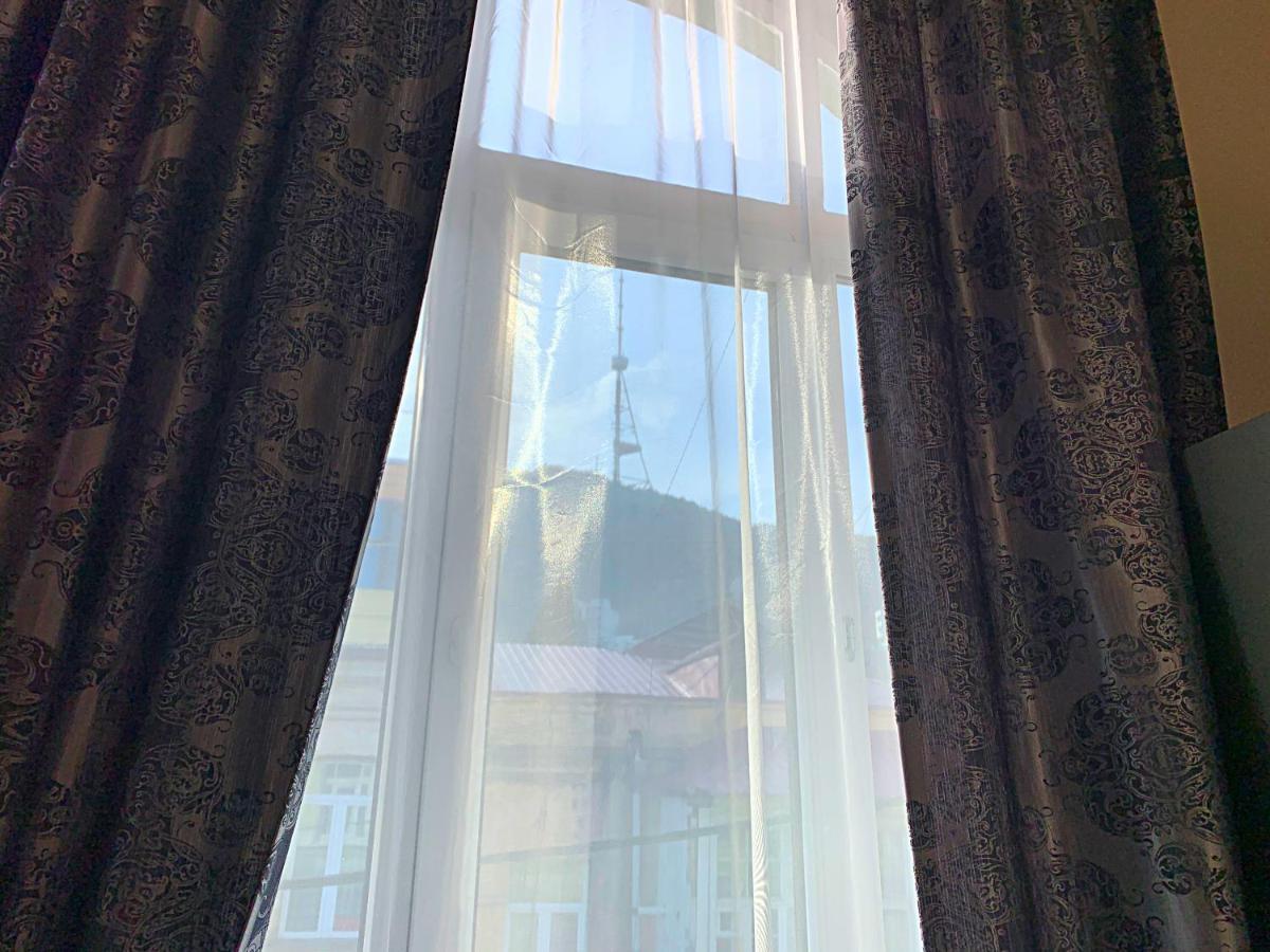 Central Location King Size Bed ティビリシ エクステリア 写真